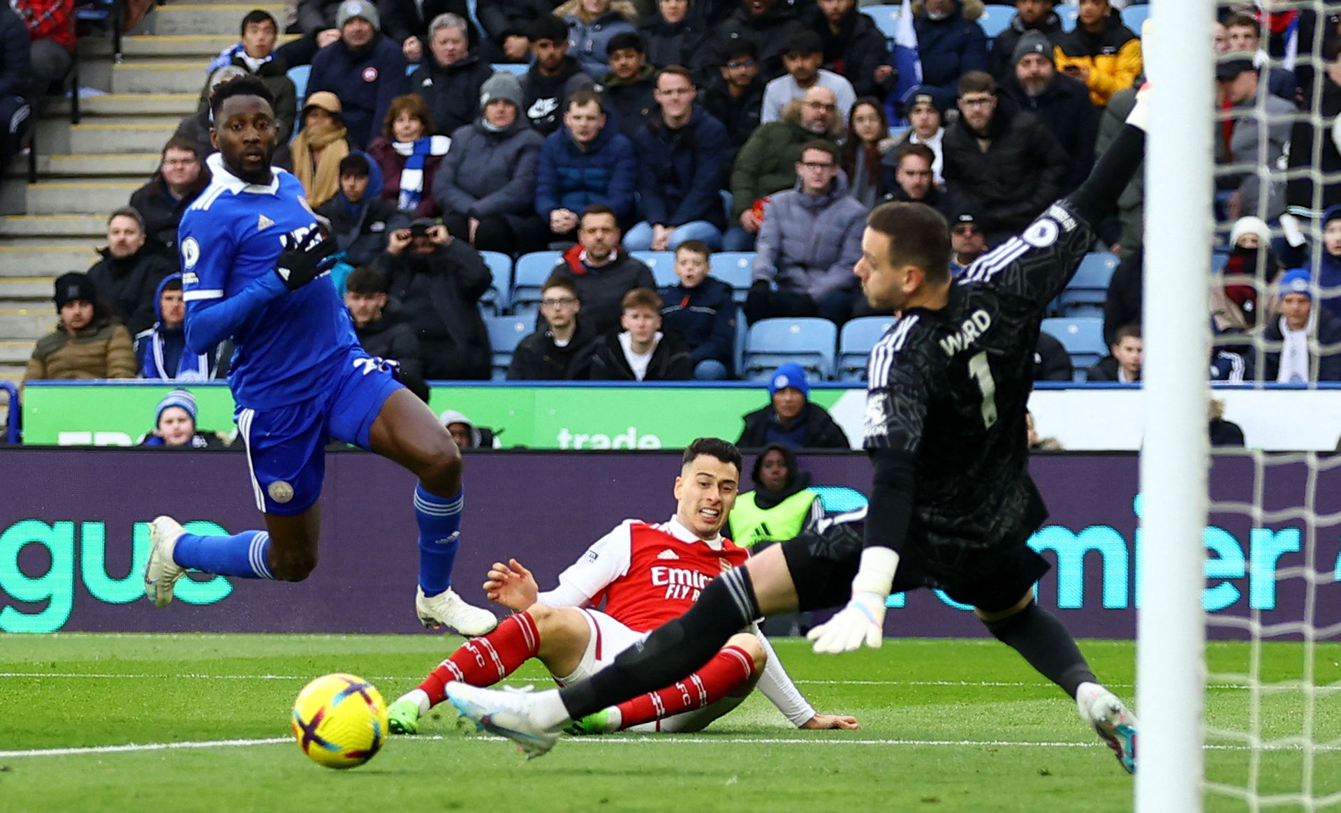 他们深深扎 他们深深扎